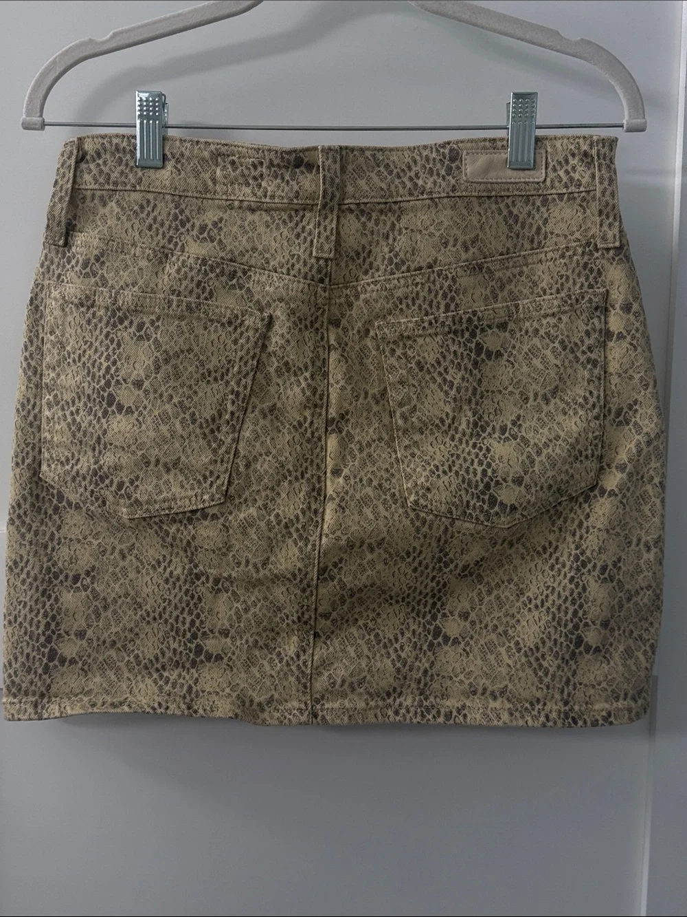 AG Adriano Goldschmied The Vera Snake-Print Mini Skirt
